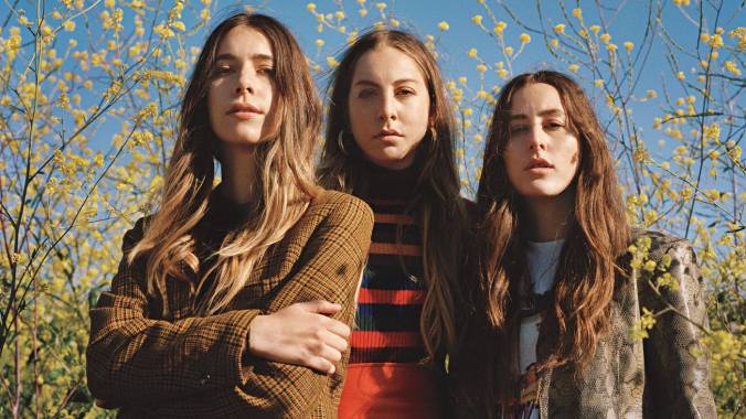 haim-sisters-in-arms-2017-rolling-stone-feature-aac09581-eda4-48c2-a9e9-e6ae0ea7fe02